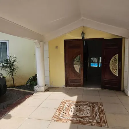 Ground Floor Apartment Near Pereybere Beach Exterior photo