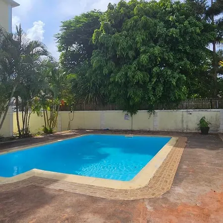 Ground Floor Apartment Near Pereybere Beach Exterior photo
