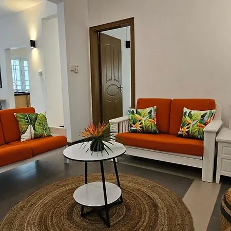 Ground Floor Apartment Near Pereybere Beach Exterior photo